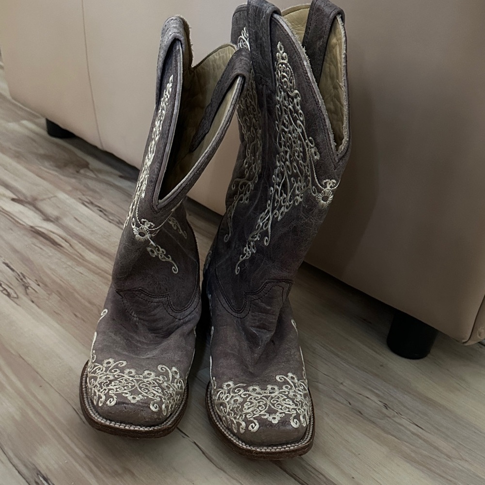 Embroidered Western Boots